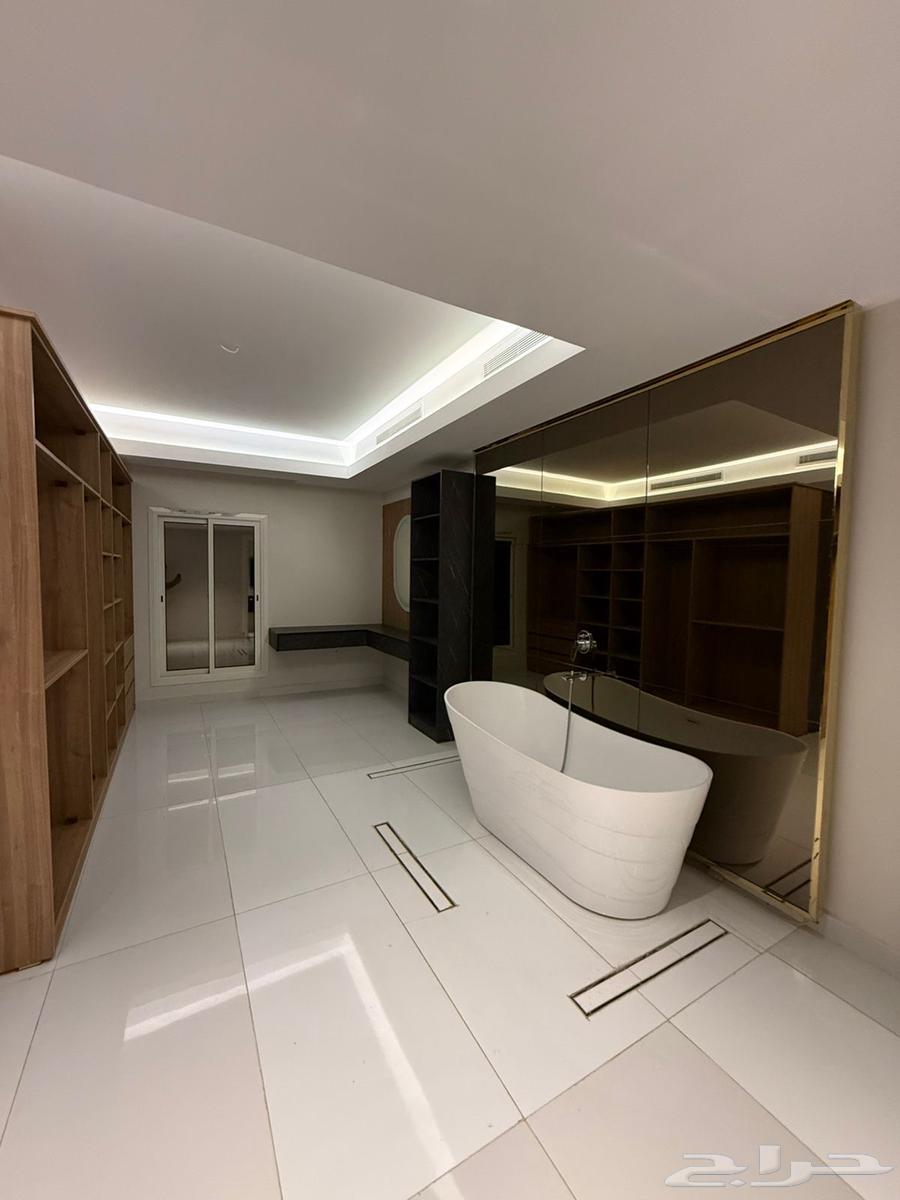 شقة 2 غرف في العيون 1