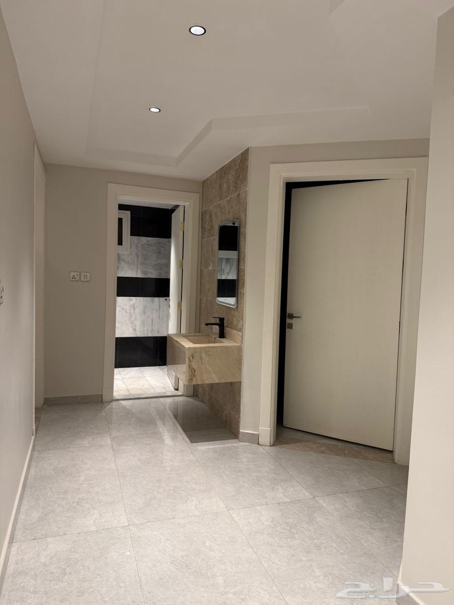 شقة 2 غرف في العيون 3