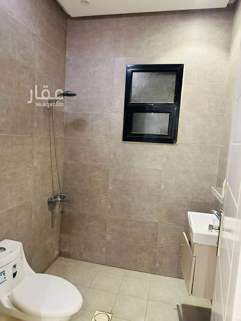 دور 3 غرف في العارض 6
