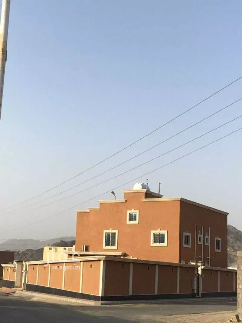 دوبلكس 8 غرف في العوالي