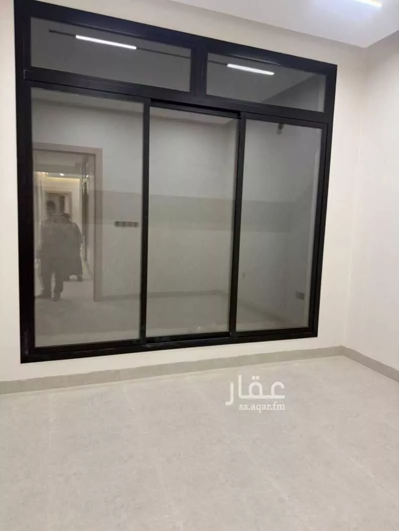 شقة 3 غرف في الرمال 4