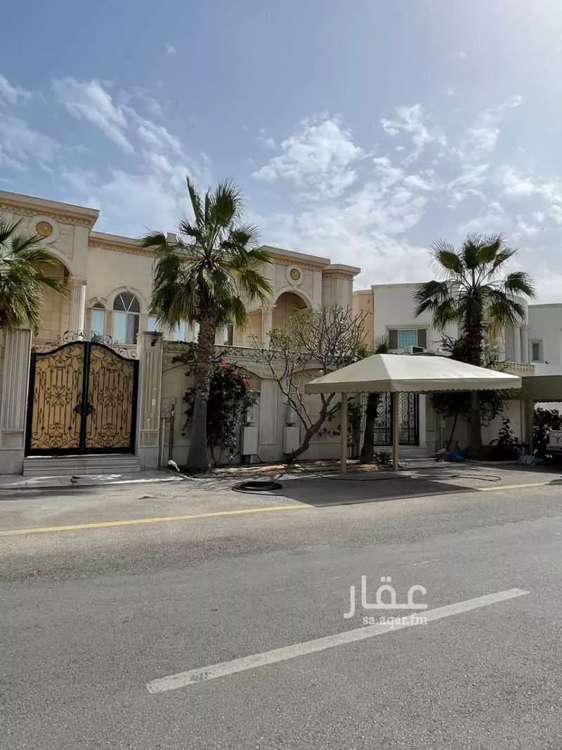 فيلا 4 غرف في الكورنيش 3