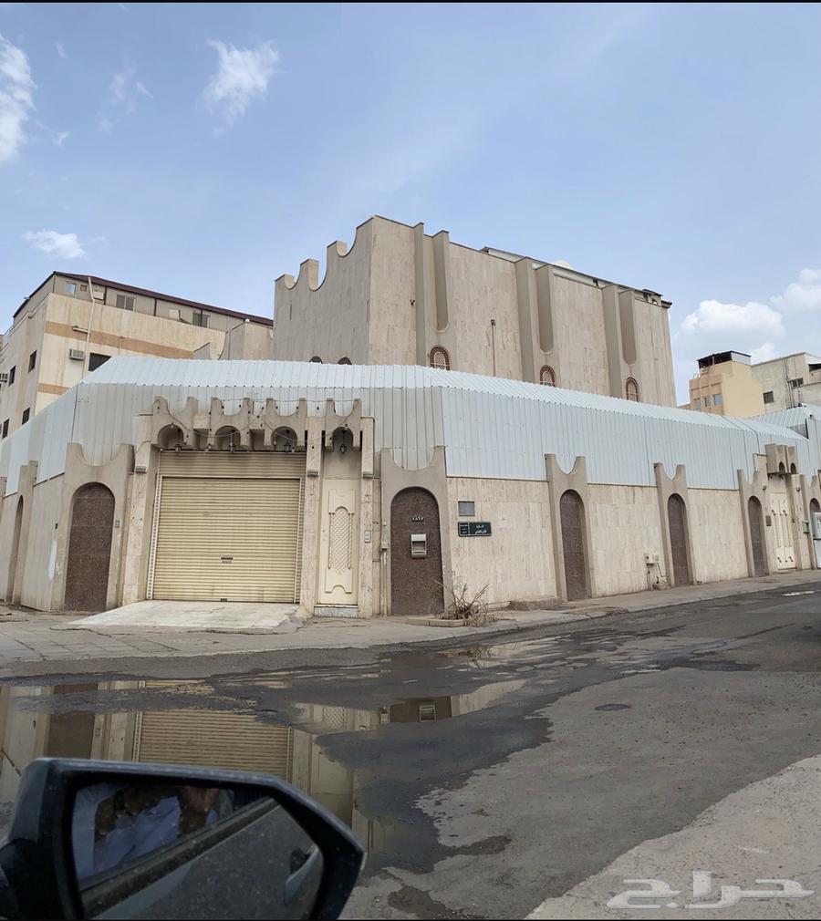 فيلا 8 غرف في العريض