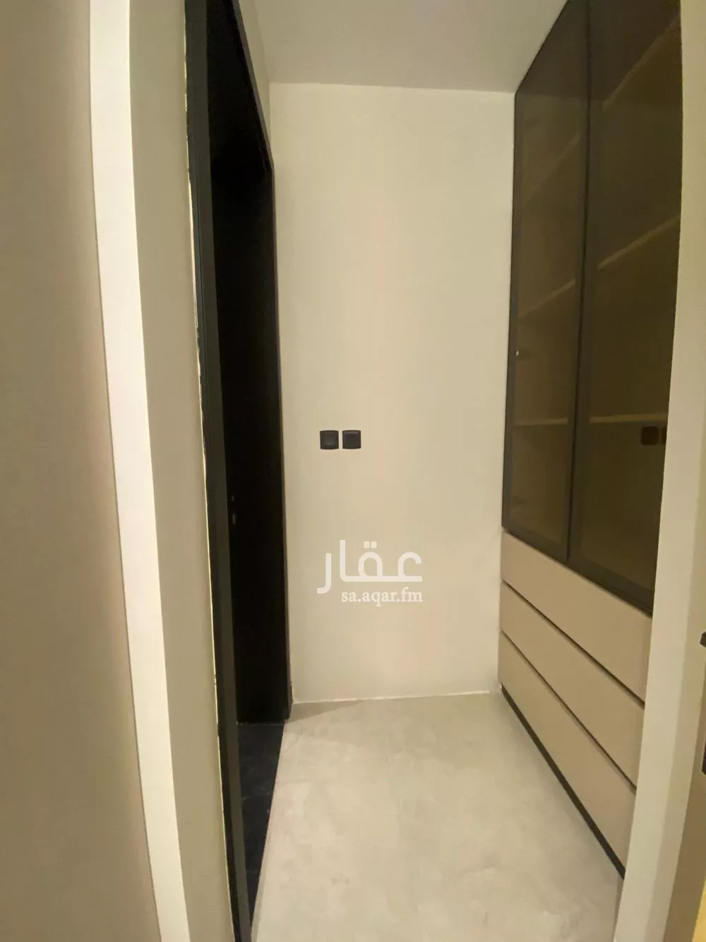 شقة 4 غرف في العارض 8