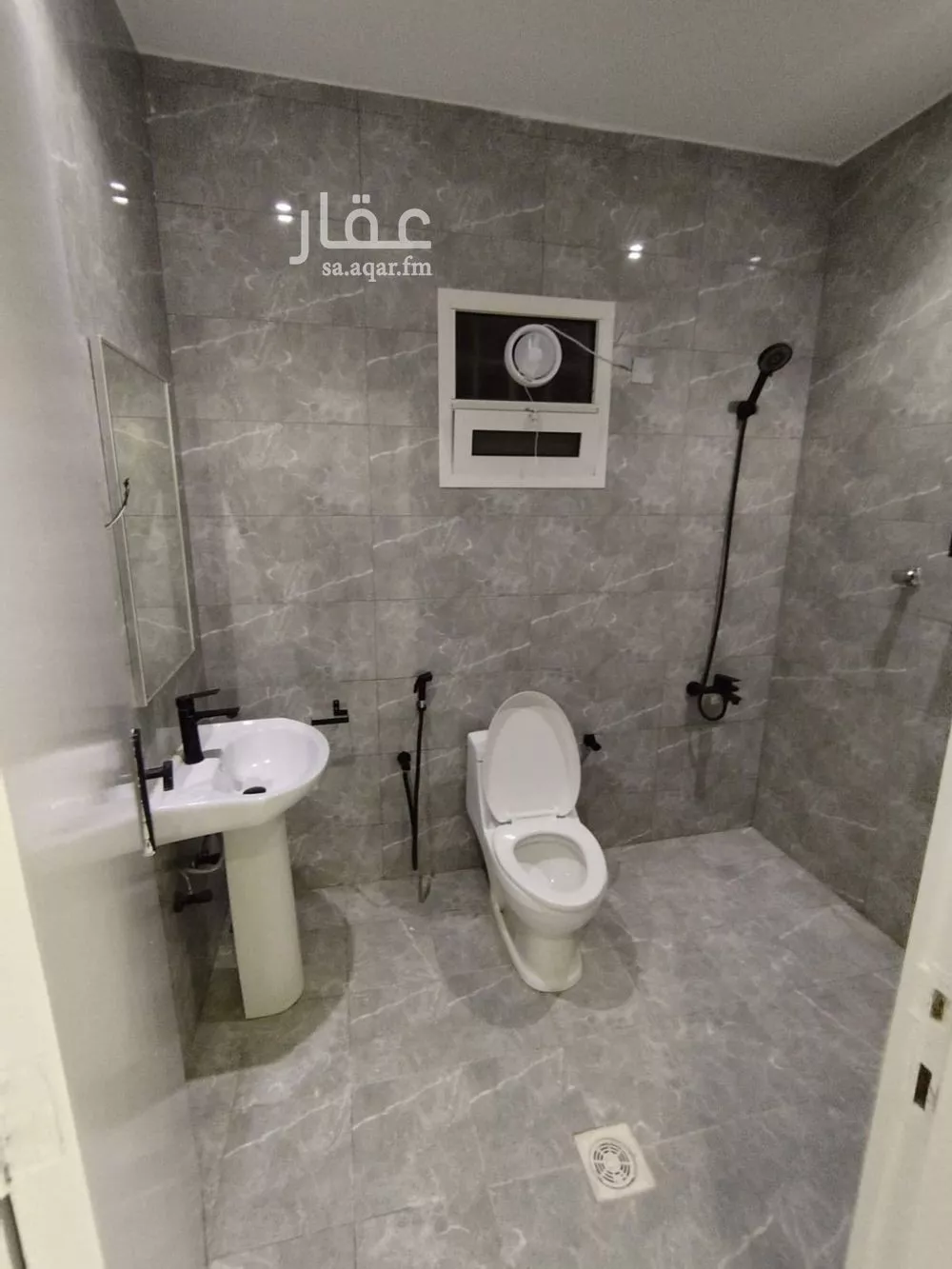 1 bedroom floor in Al Aqiq 2