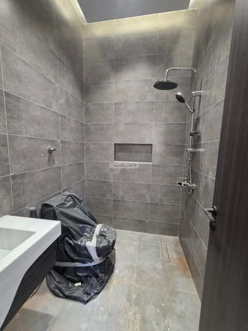 شقة  في الروضة 3