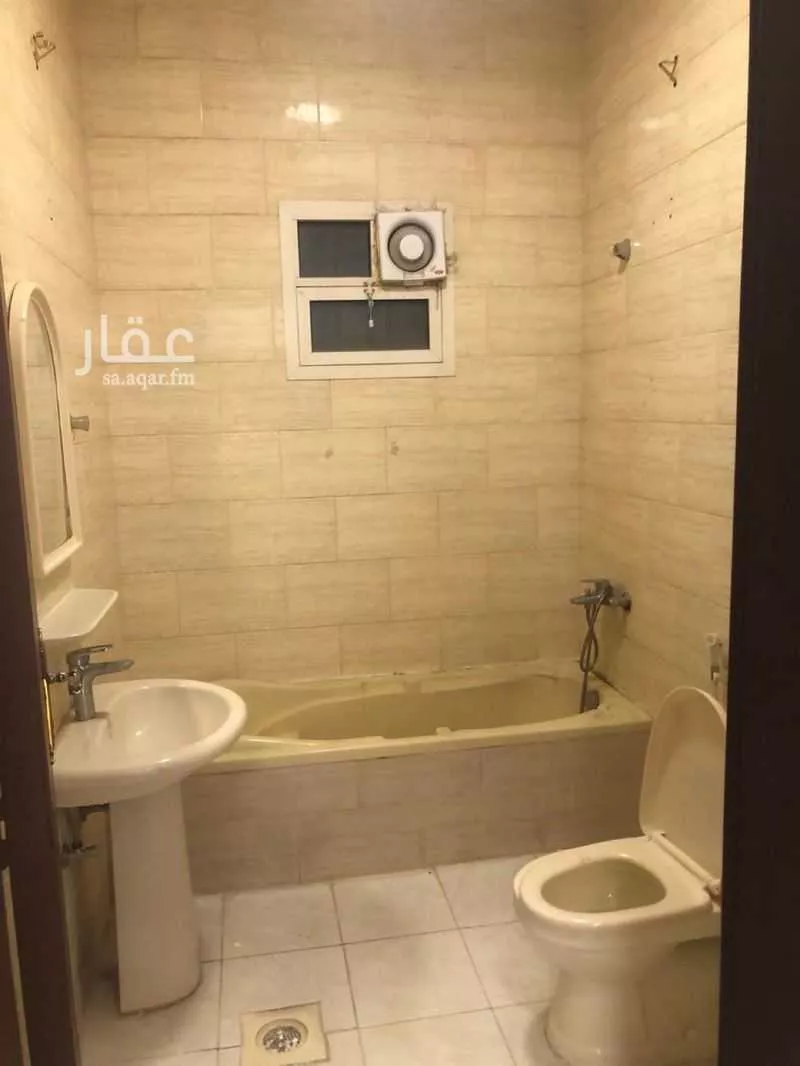 4 bedroom apartment in Al Rawdah, Riyadh 8