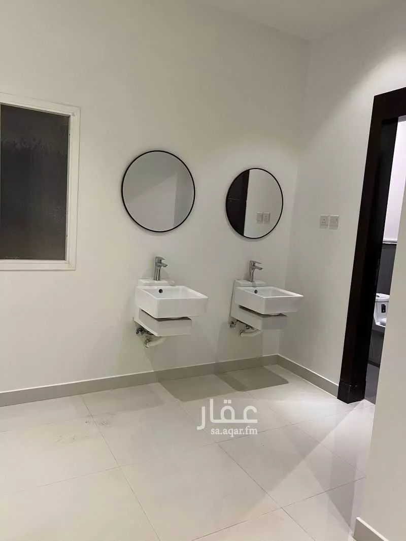 شقة 4 غرف في العارض 3