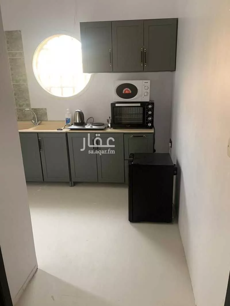 3 bedroom floor in Al Rabie 7