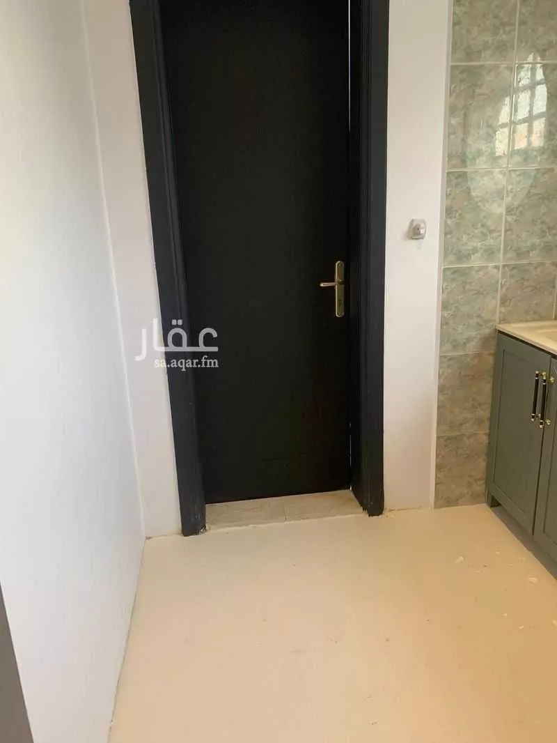 3 bedroom floor in Al Rabie 8