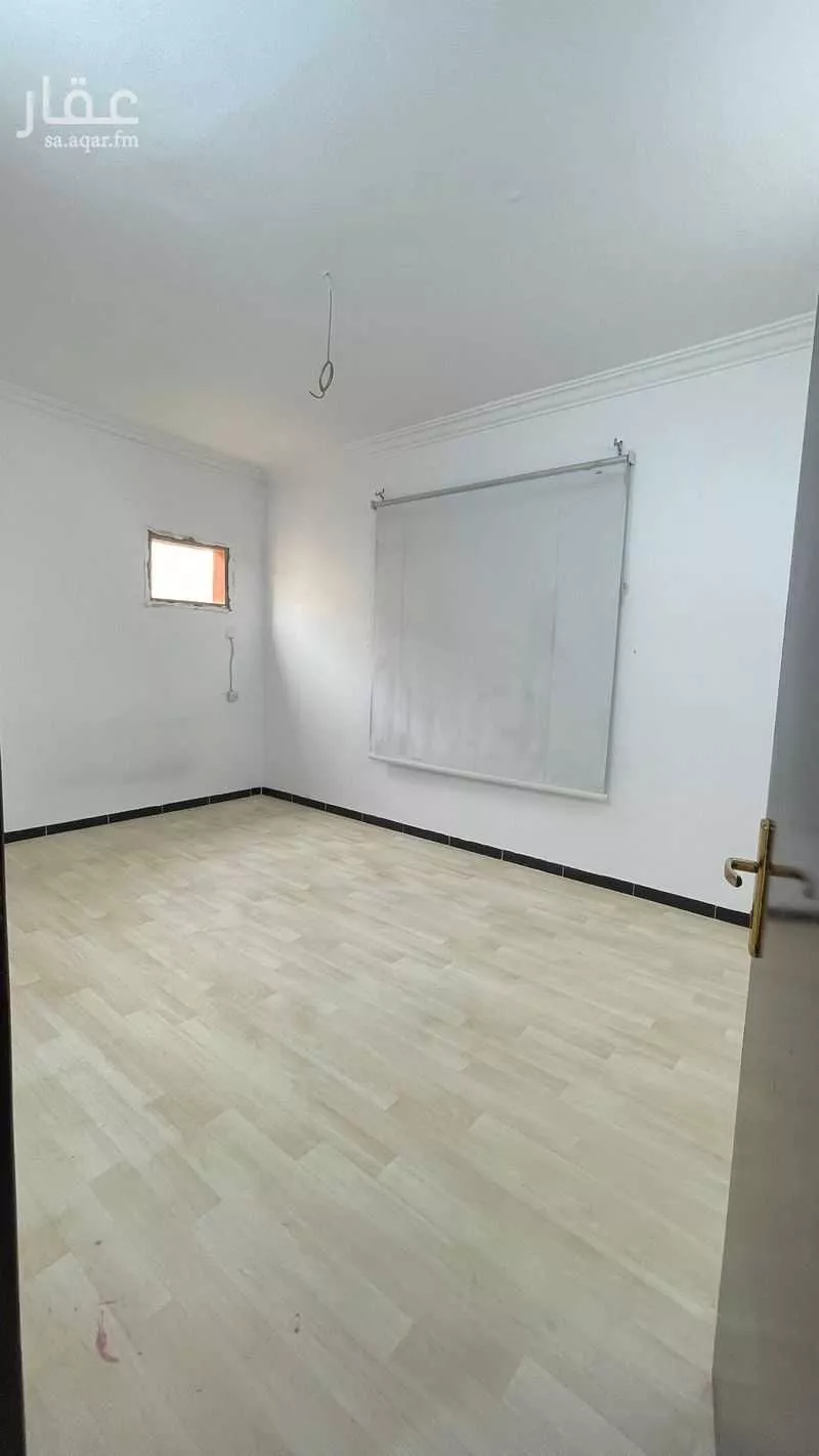 شقة 3 غرف في الرمال 5