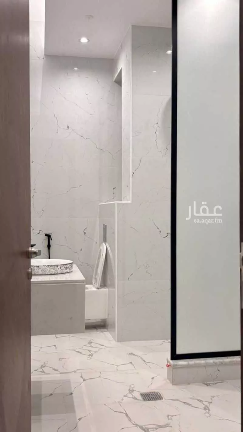 فيلا 6 غرف في المهدية 10
