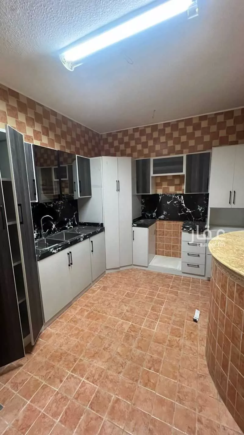 4 bedroom apartment in Al Malqa 7