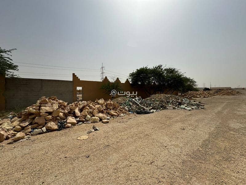 عقار  في عكاظ، الرياض 3