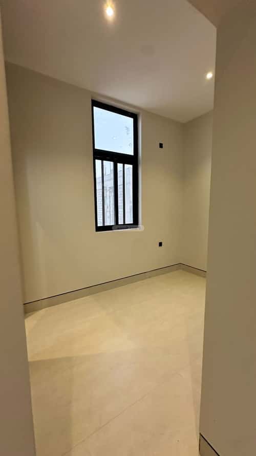 فيلا 5 غرف في السيف 2