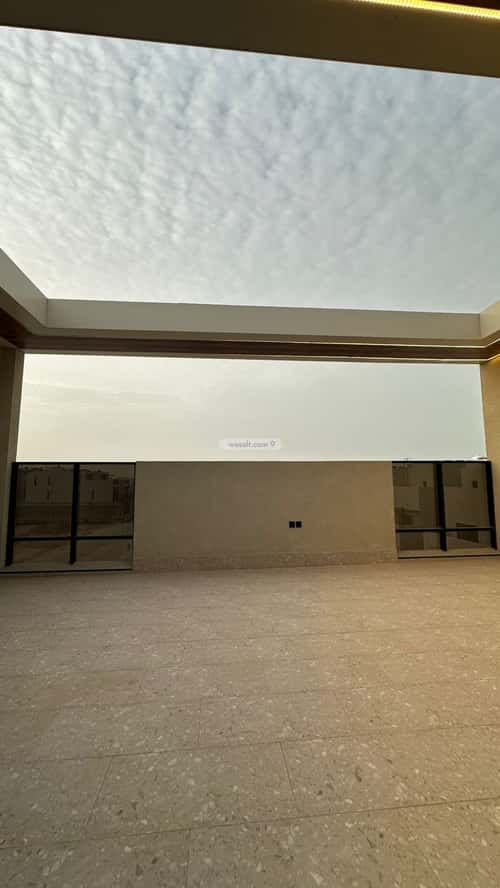 فيلا 5 غرف في السيف 5