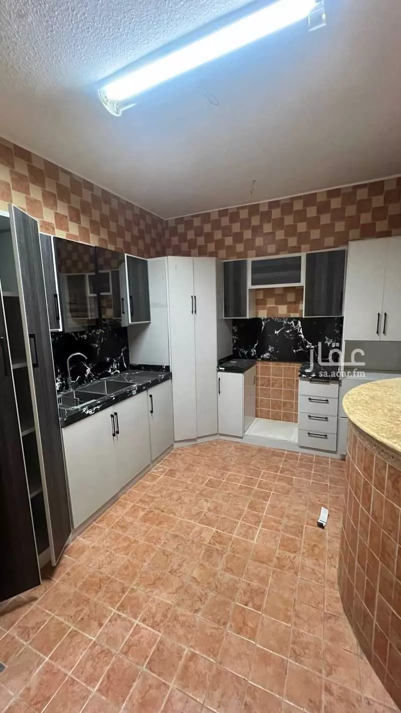 4 bedroom floor in Al Malqa 7