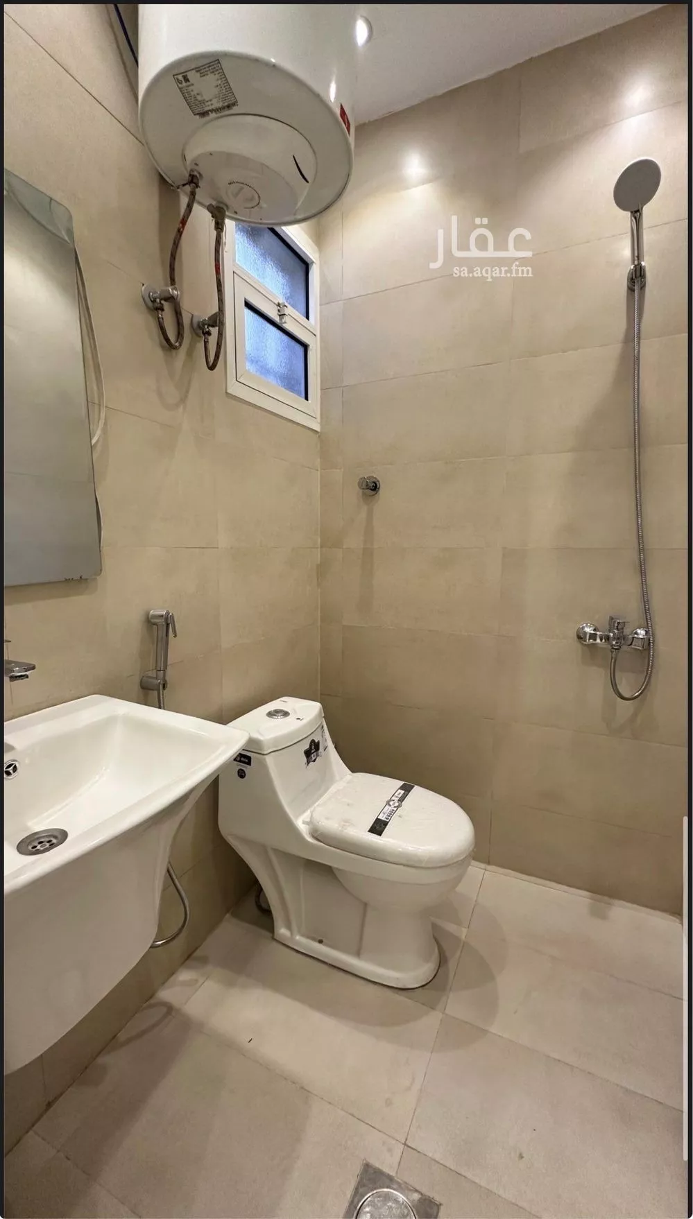 محل 40 م² في الوادي 2