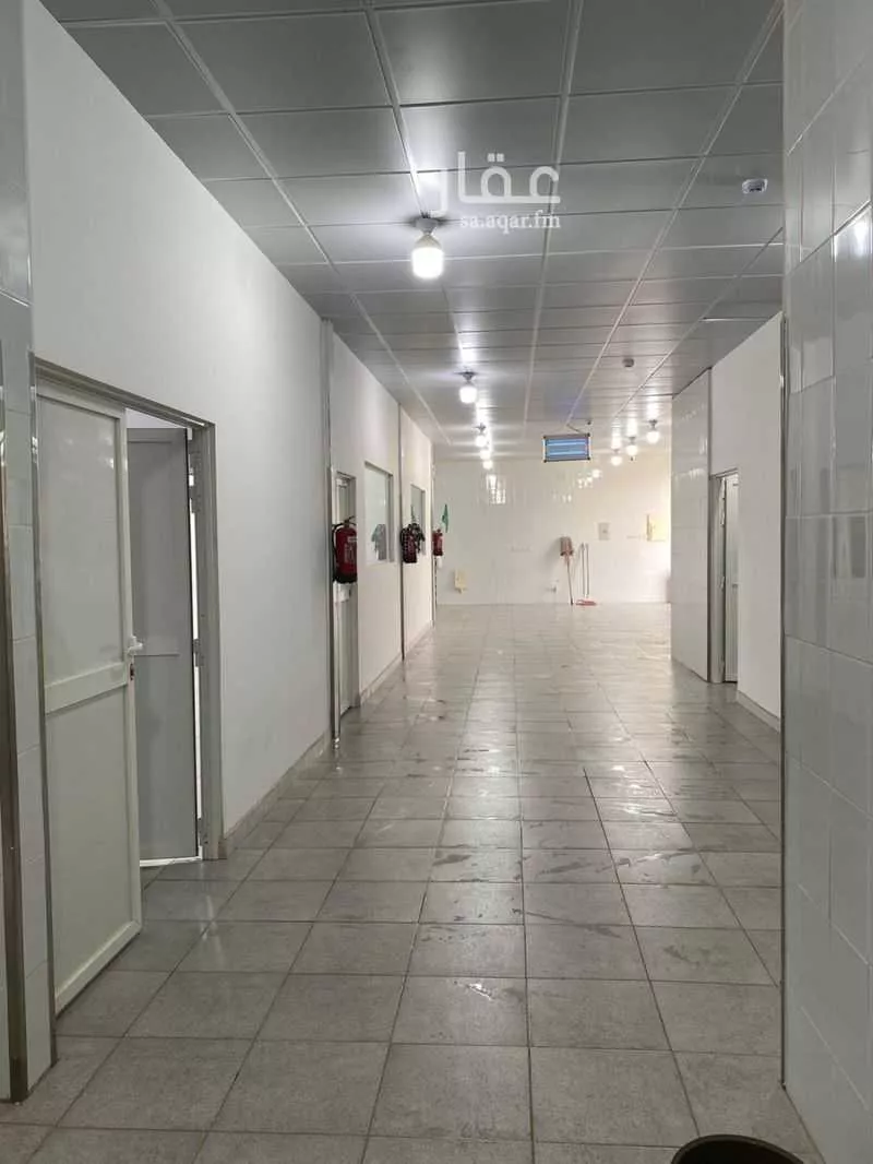 محل 220 م² في النظيم 2