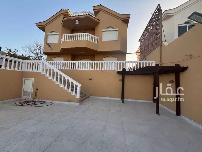 5 bedroom villa in Az Zomorod 2