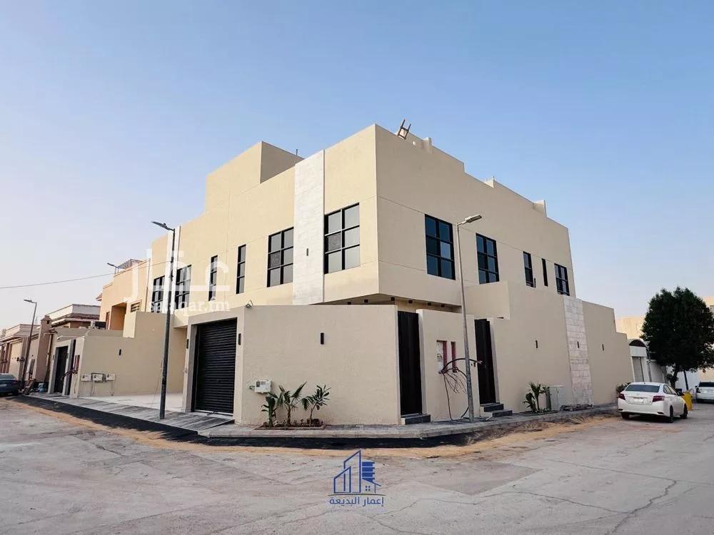 4 bedroom floor in Al Uraija Al Gharbiyah 2