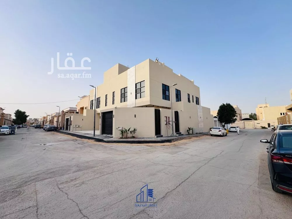 4 bedroom floor in Al Uraija Al Gharbiyah 2