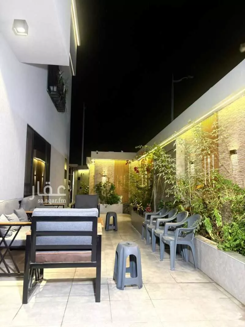 فيلا 9 غرف في السيف 2