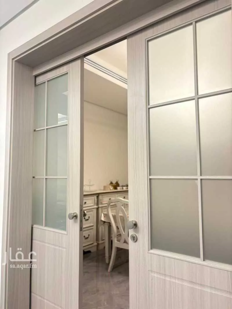 فيلا 9 غرف في السيف 13