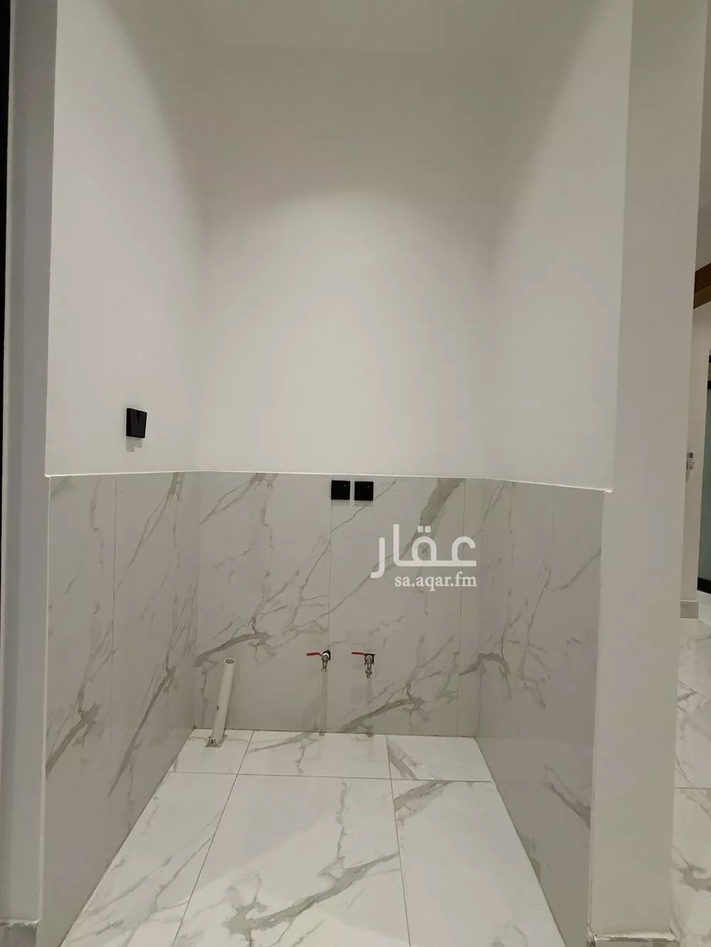 دور 5 غرف في العارض 16