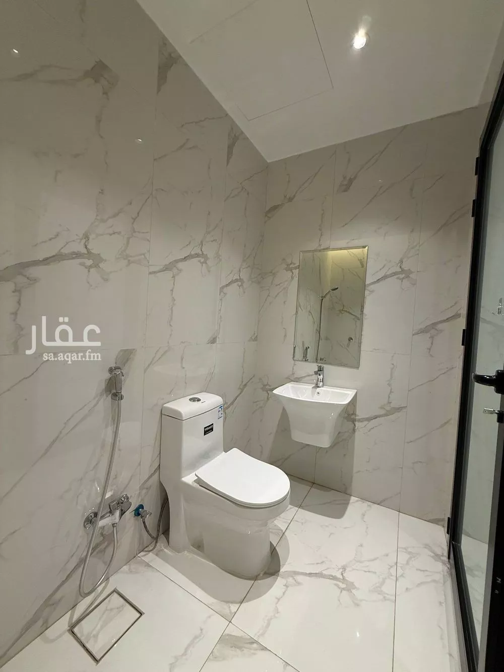 دور 5 غرف في العارض 9