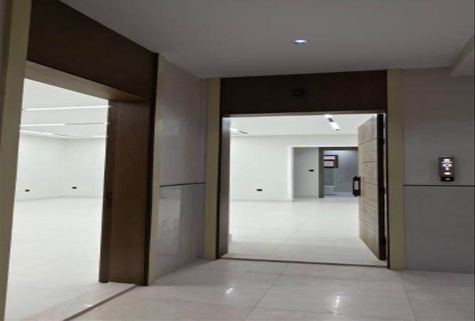 3 bedroom apartment in Al Rawdah 3