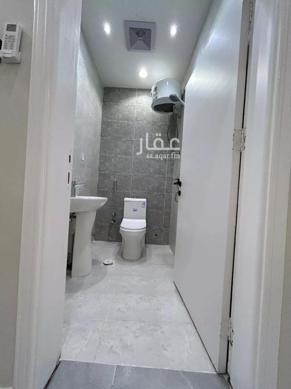 1 bedroom apartment in Al Aqiq 10