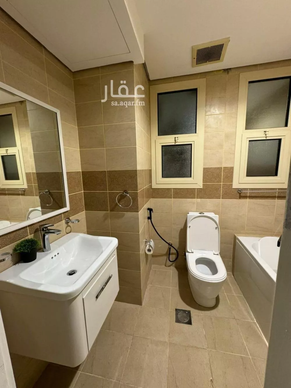 2 bedroom apartment in Al Malqa 7