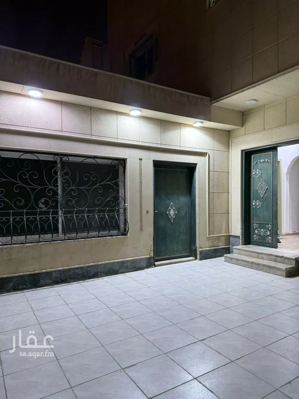 5 bedroom apartment in Al Yarmouk 4