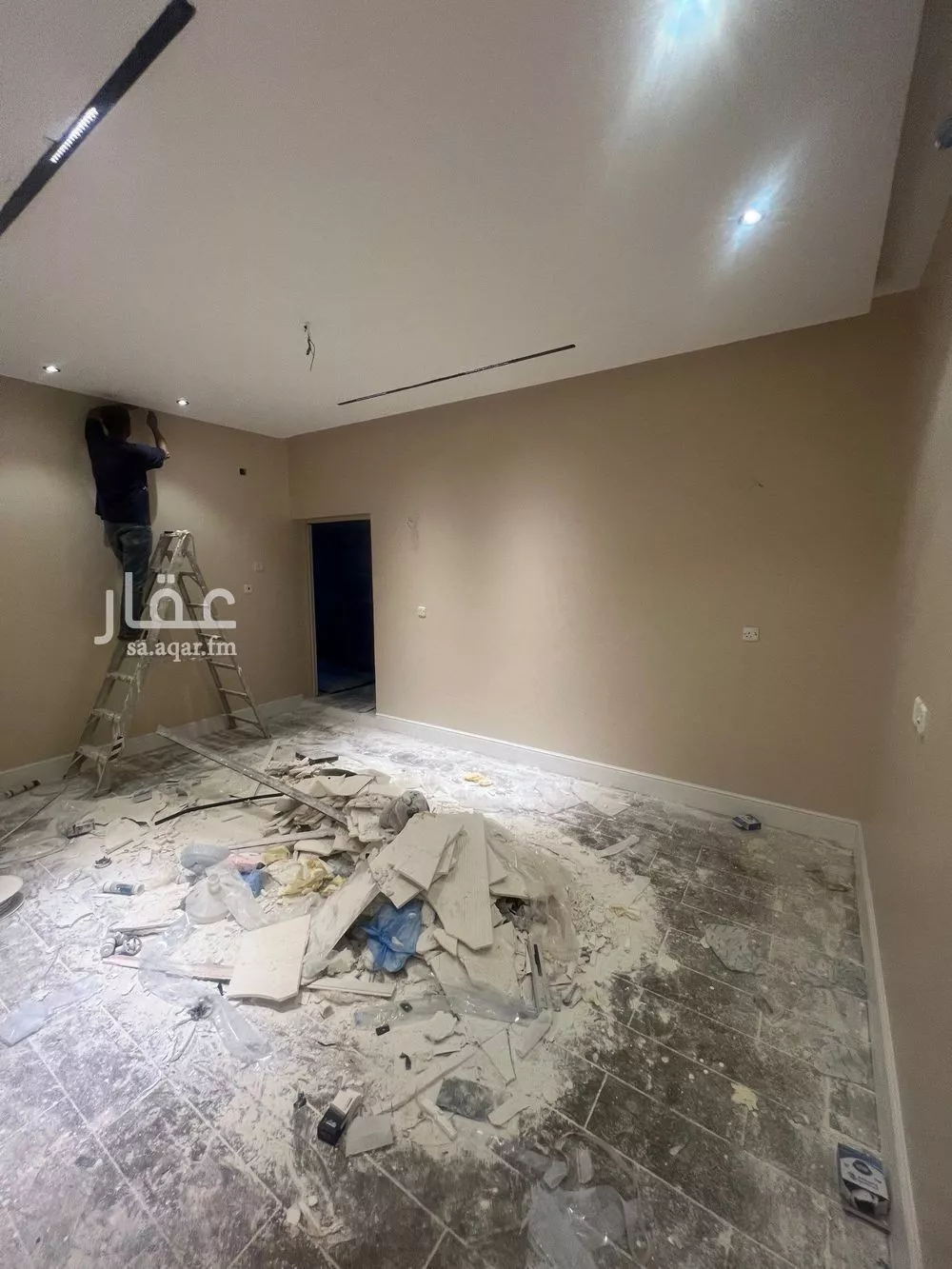 3 bedroom floor in Al Yarmouk 4