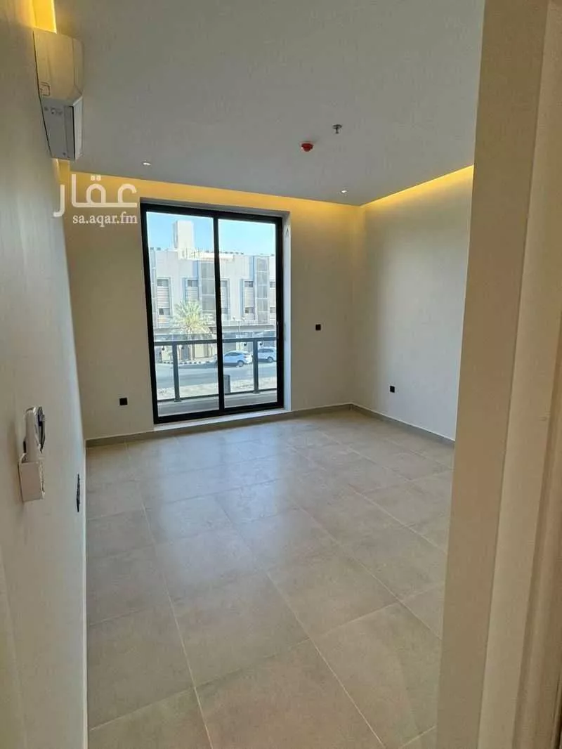 3 bedroom apartment in Al Malqa 8