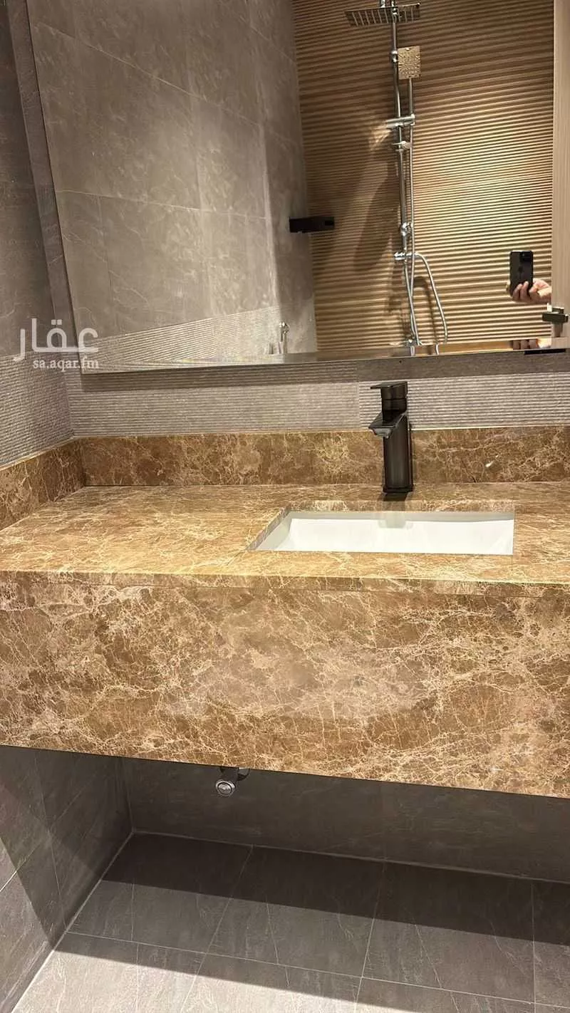 1 bedroom floor in Al Malqa 3