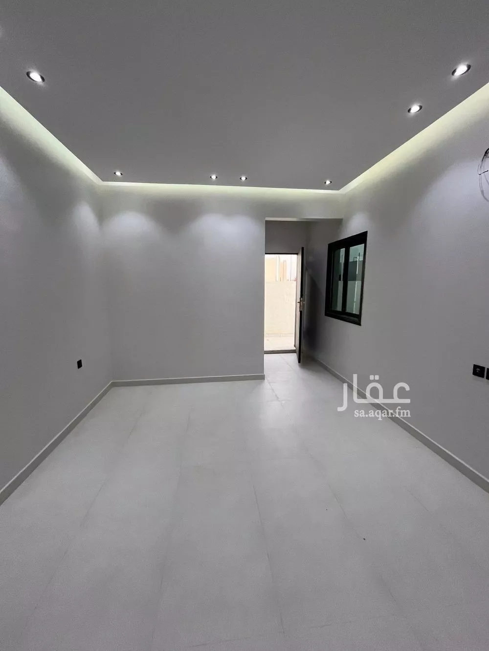 3 bedroom floor in Al Janadriyah 15