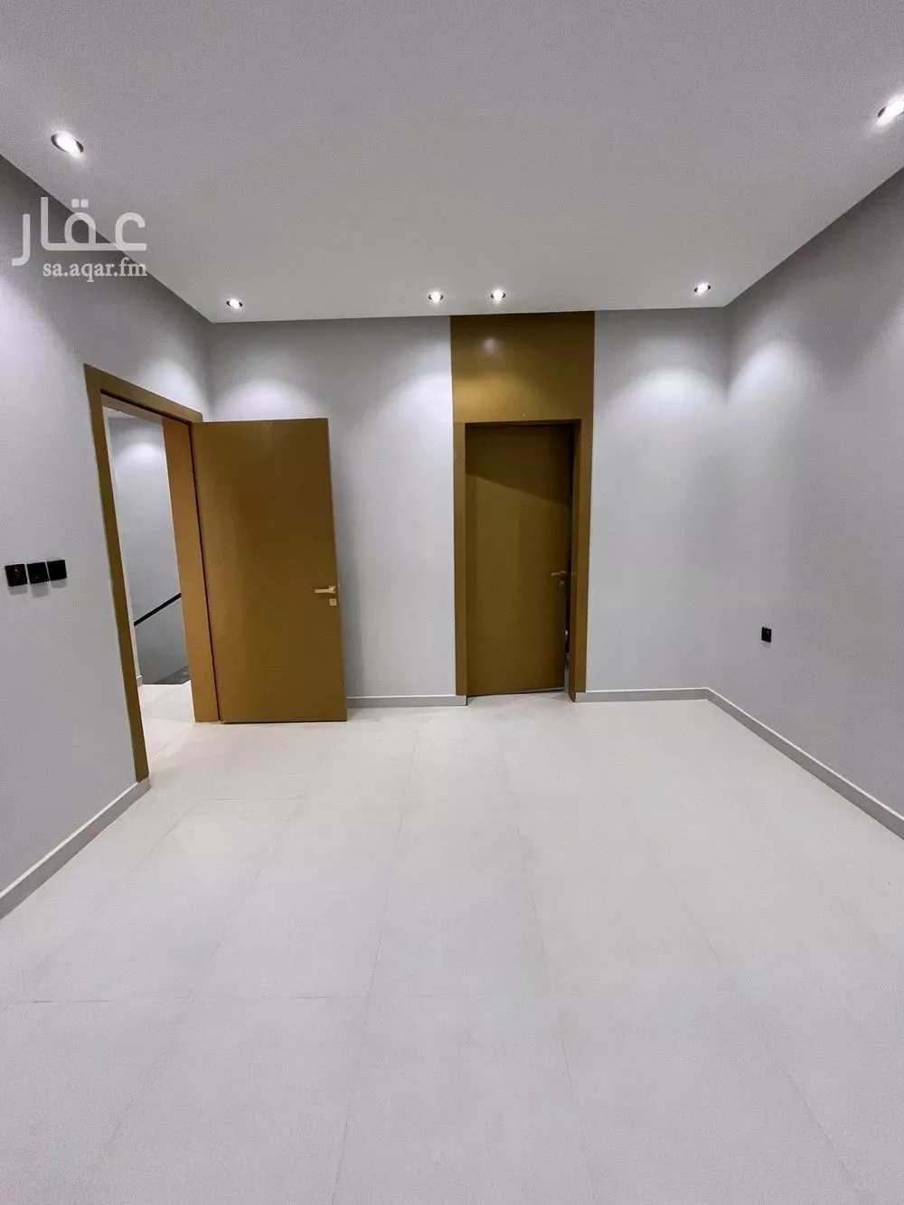 3 bedroom floor in Al Janadriyah 22