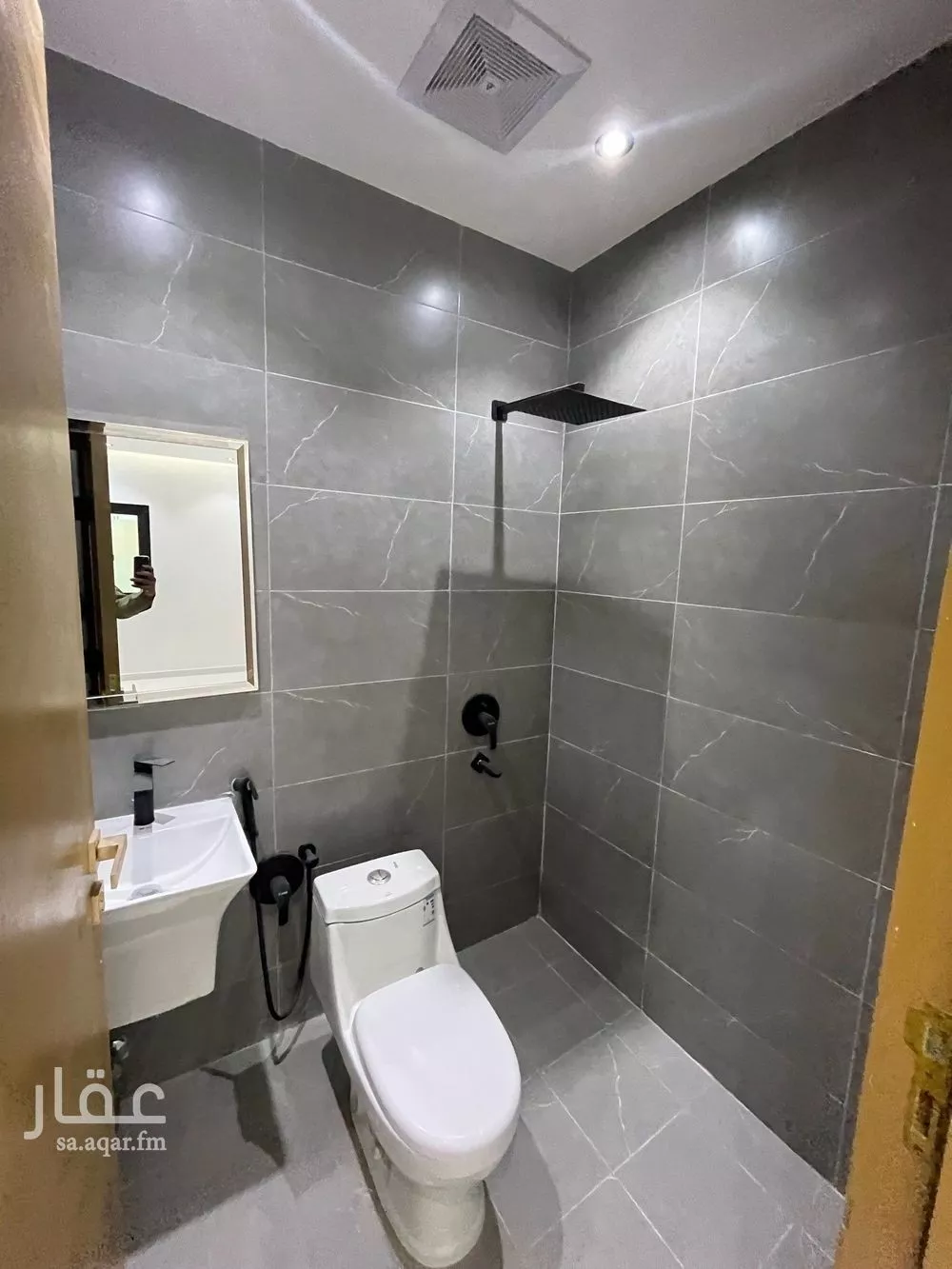 3 bedroom floor in Al Janadriyah 25