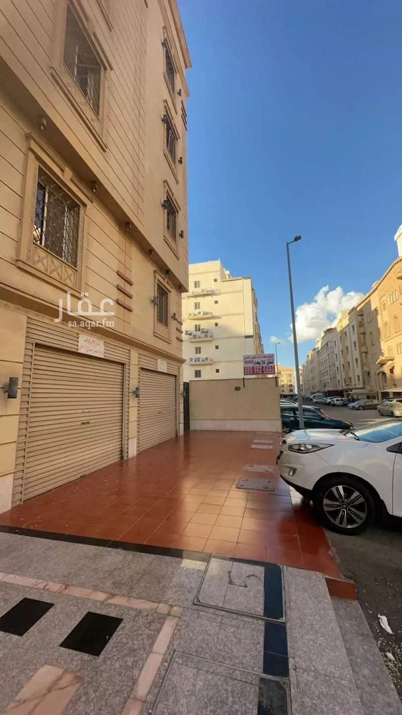 5 bedroom apartment in Al Marwa 2
