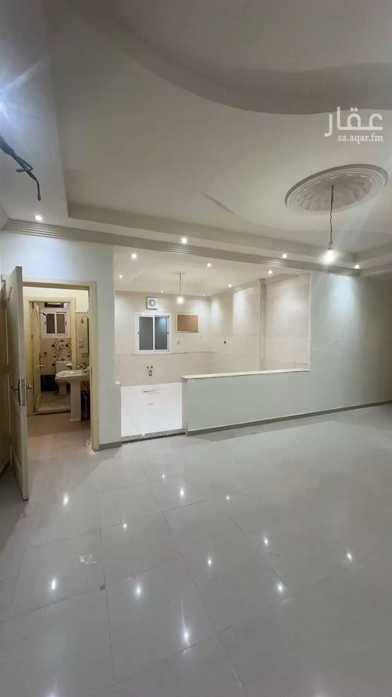 5 bedroom apartment in Al Marwa 7