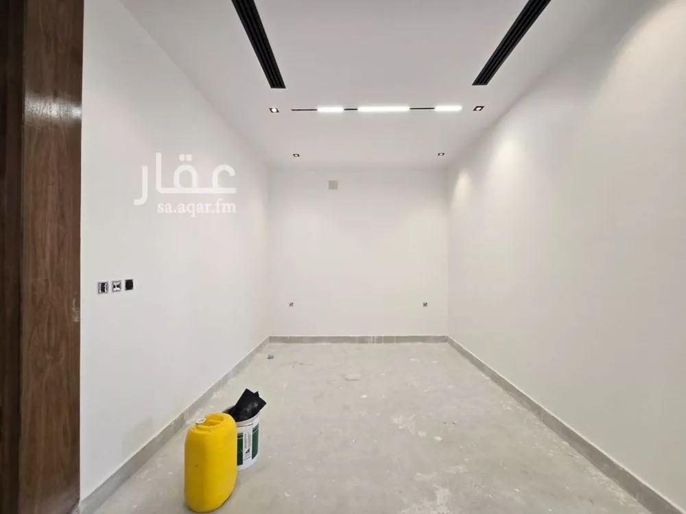 4 bedroom villa in Al Narjis 9