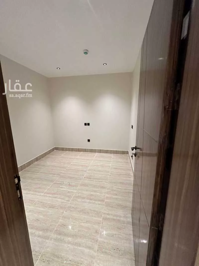 شقة 8 غرف في الندى 7