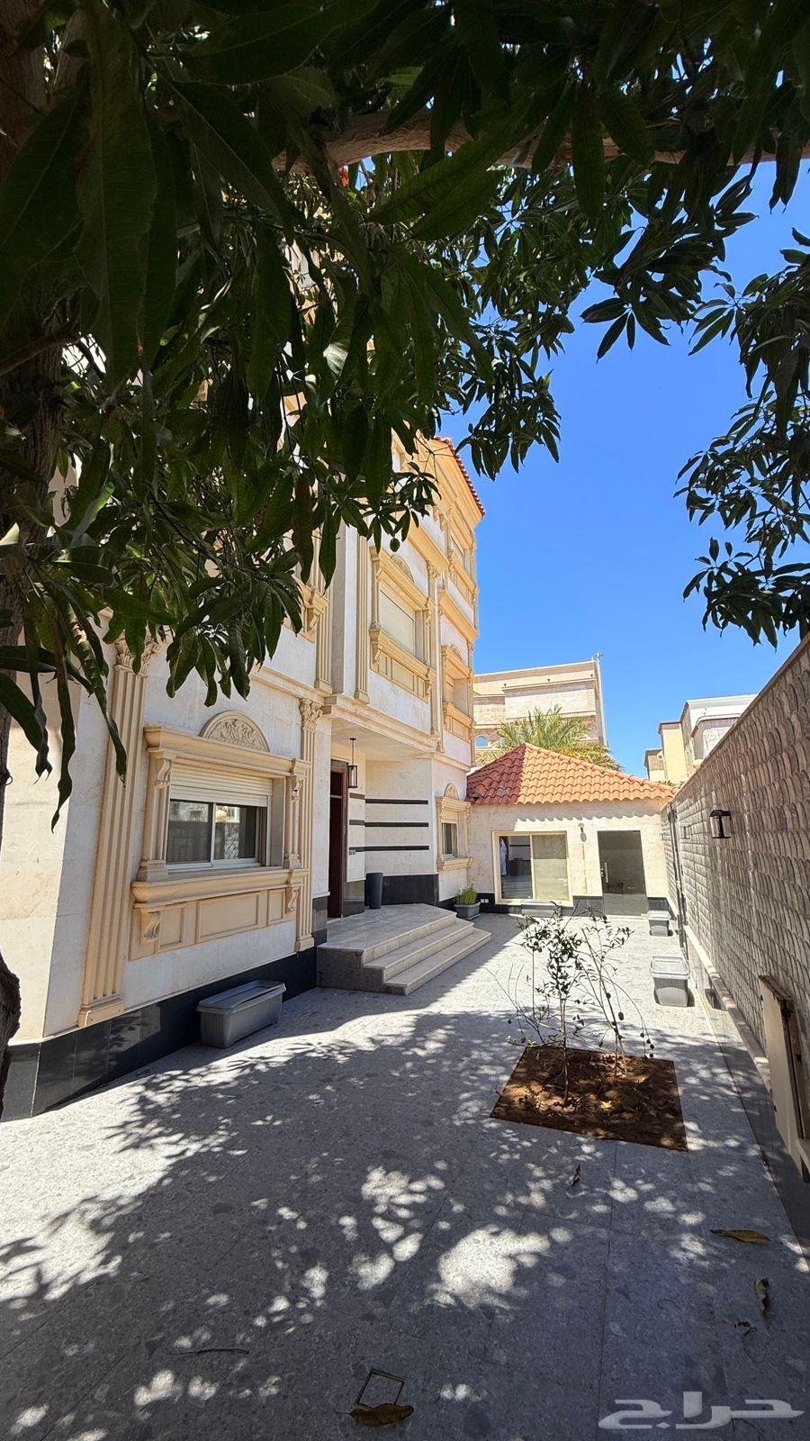 10 bedroom villa in Al Basateen 25