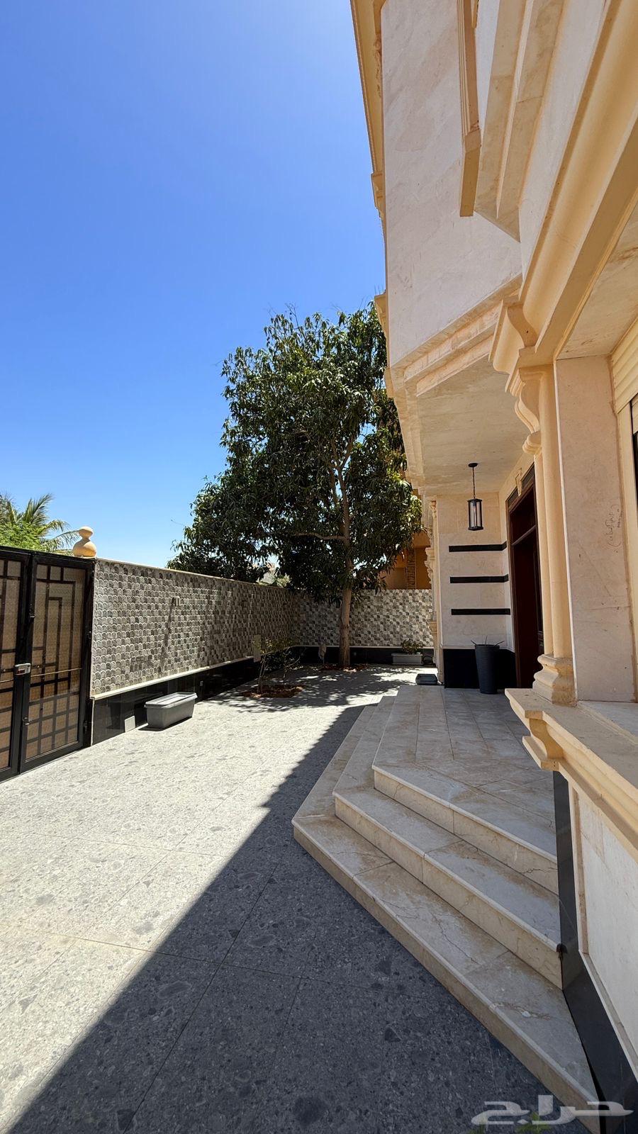 10 bedroom villa in Al Basateen 9