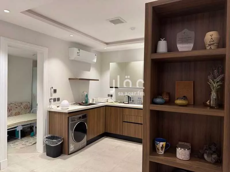 3 bedroom apartment in Al Malqa 8