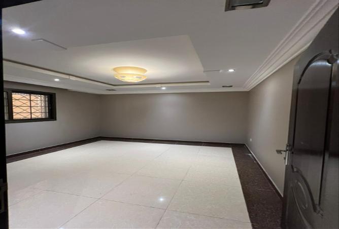 4 bedroom apartment in Al Hamra 3