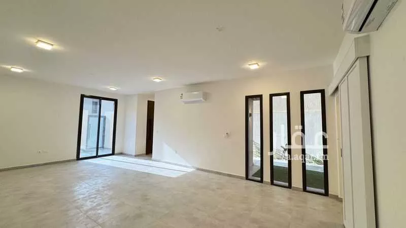 5 bedroom villa in Al Narjis 2