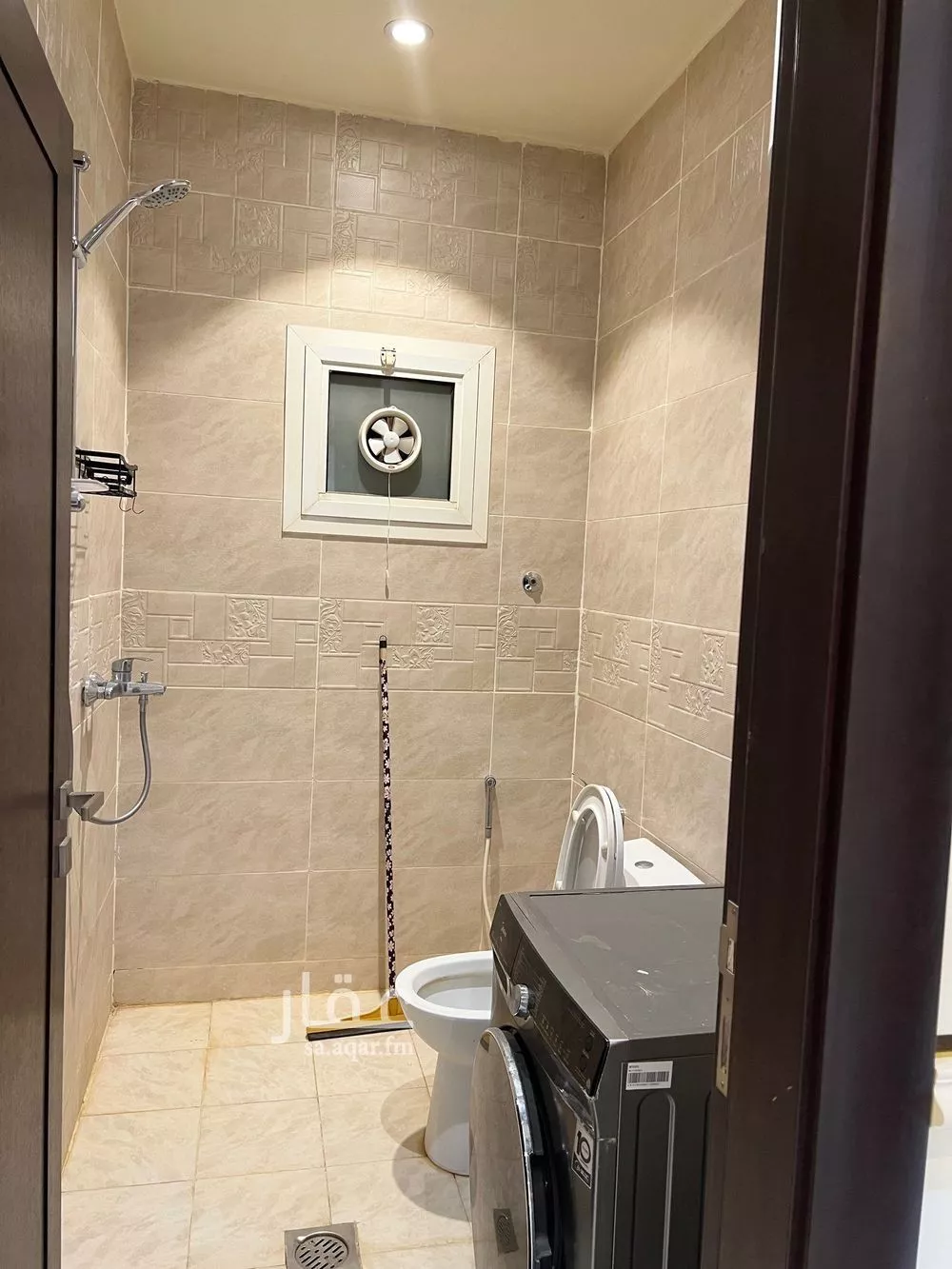 3 bedroom floor in Al Hamra 8